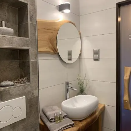 Kornbranntgut בית הארחה 3*